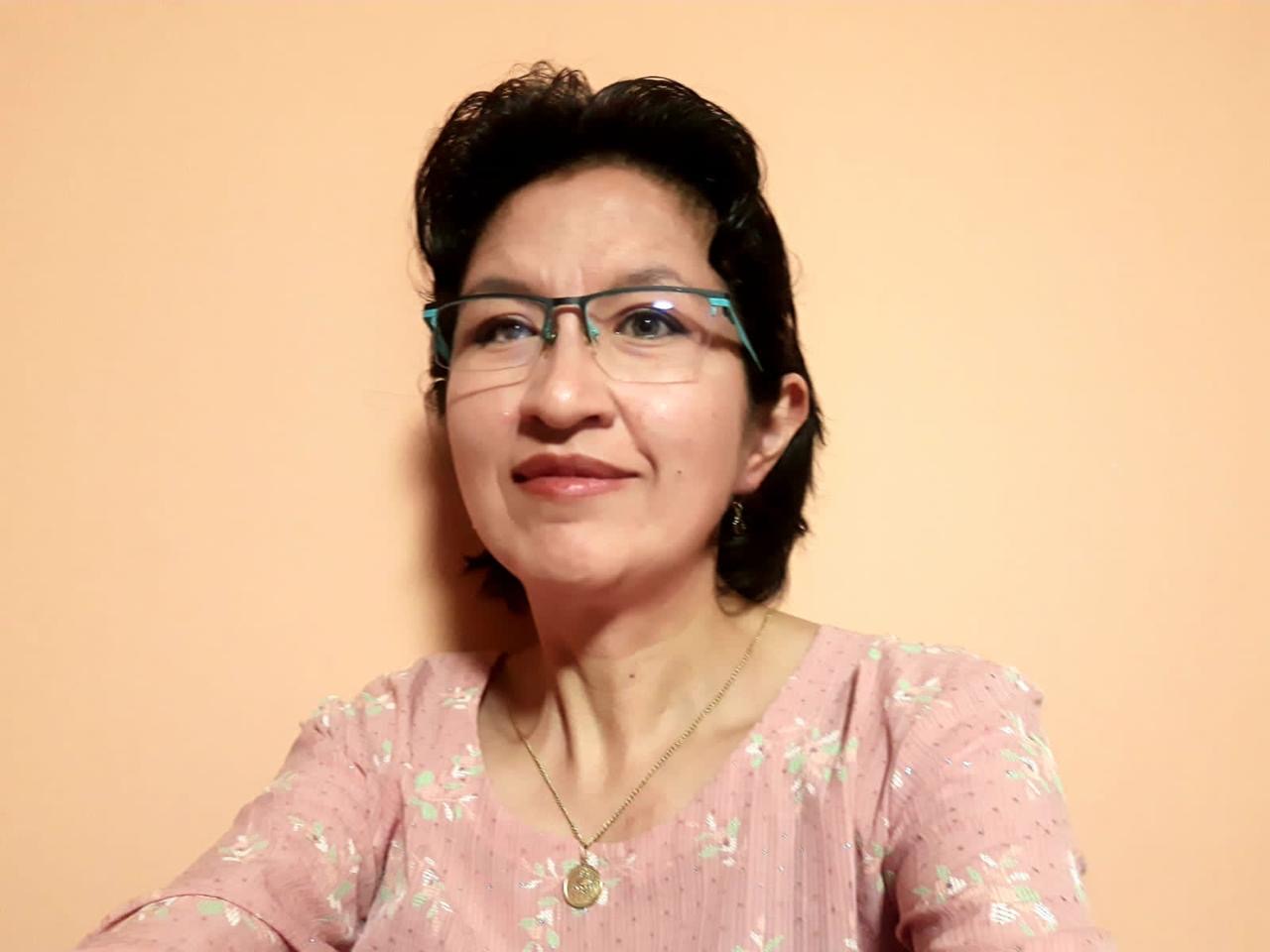 5. ISBEL FLORES